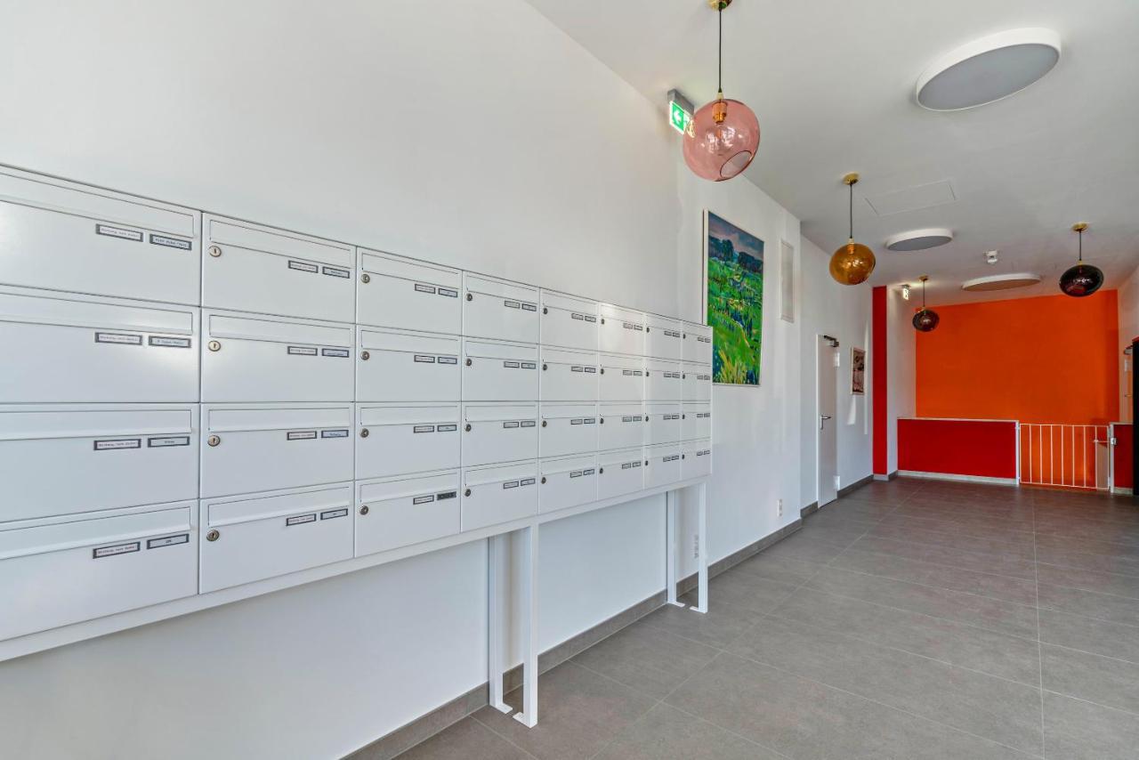 Huber Living Basic 106 Apartment Germering Bagian luar foto